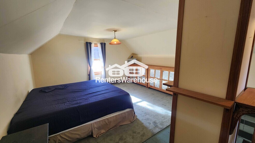 Building Photo - 1134 Rustic Rd 4