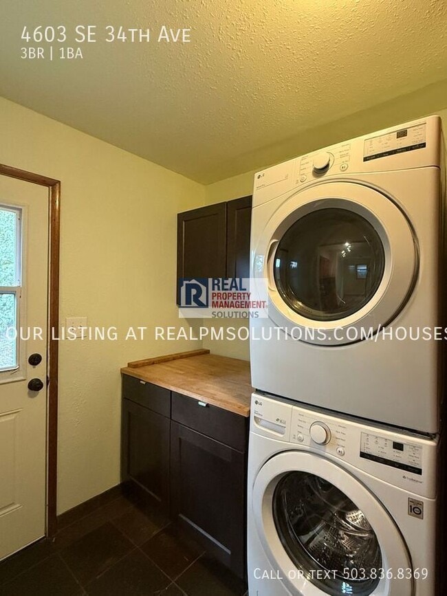 Building Photo - 4603 SE 34th Ave