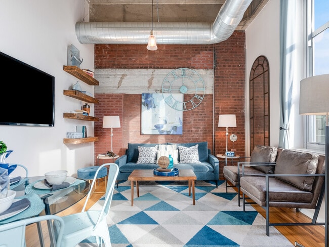 Building Photo - 1735 N Paulina St