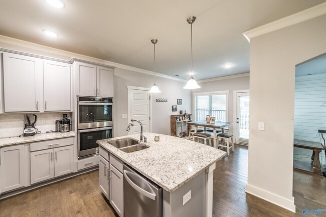 Building Photo - 6 Desert Oak Ct SW