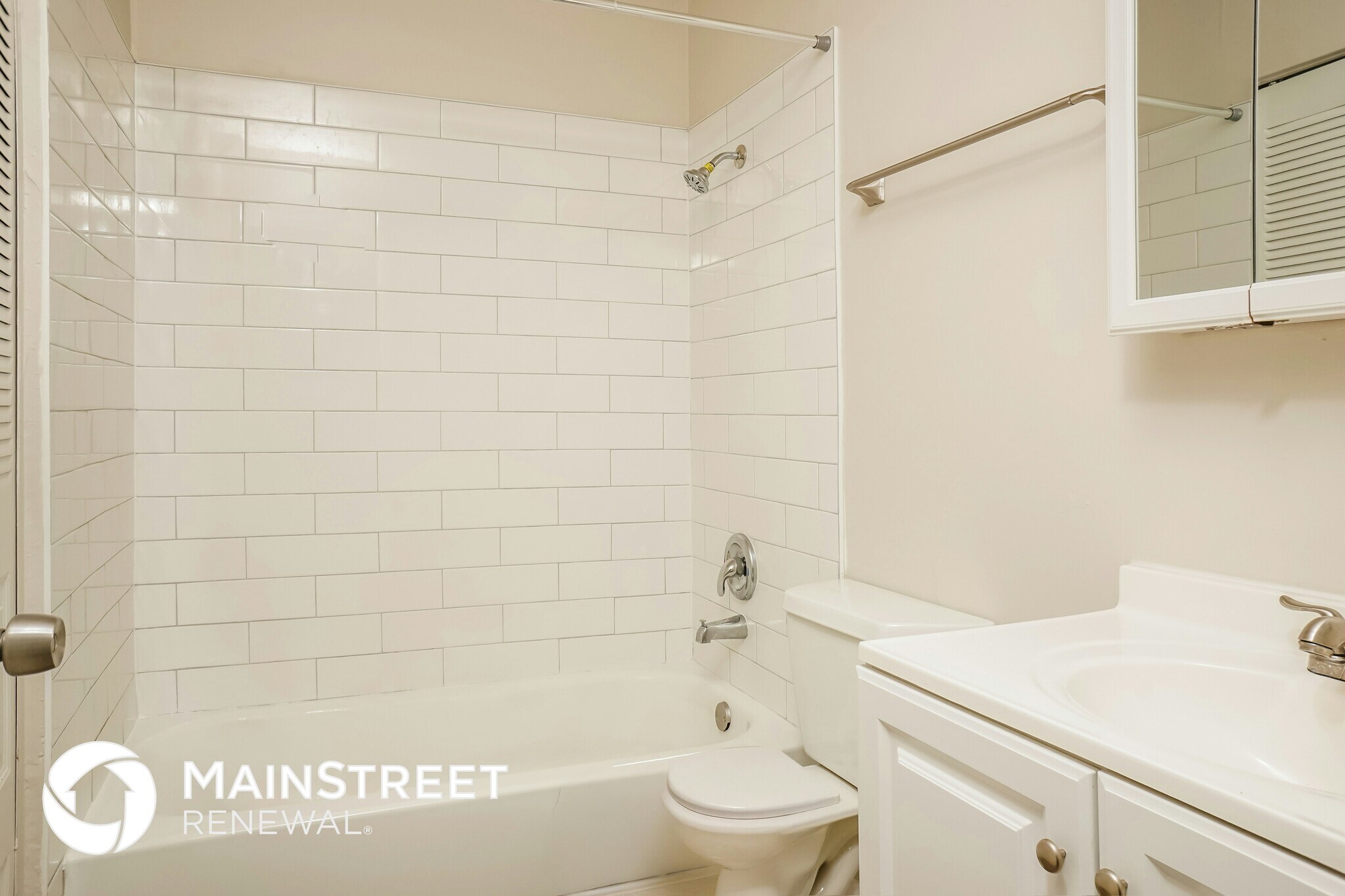 Building Photo - 5940 Talbrook Rd