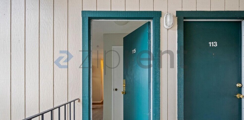Building Photo - Unit 115