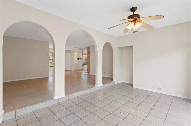 Building Photo - 2516 SW 74th Terrace