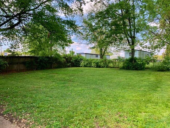 Building Photo - 209 Burch Rd