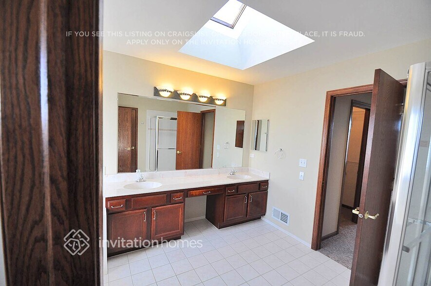 Building Photo - 17936 Semmler Ct