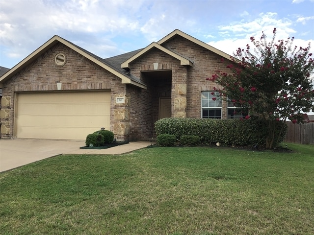 Building Photo - 301 Azalea Dr