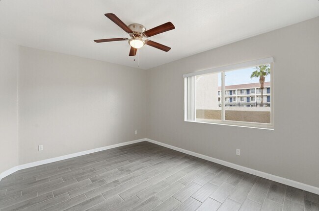 Building Photo - Central Phoenix Gem! Private Patio, Gated, Pool + Underground Parking