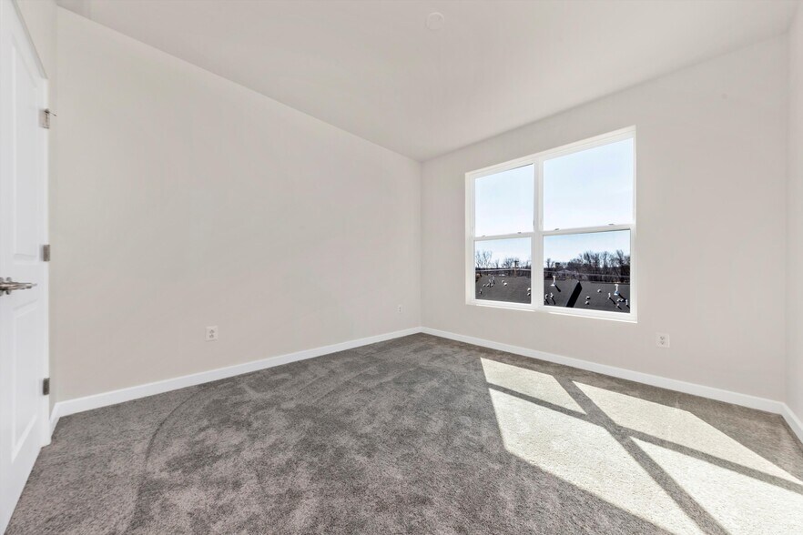 Building Photo - 1616 Blacksmith Way