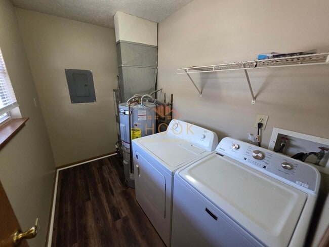 Building Photo - 2859/2861 Plaza Ct