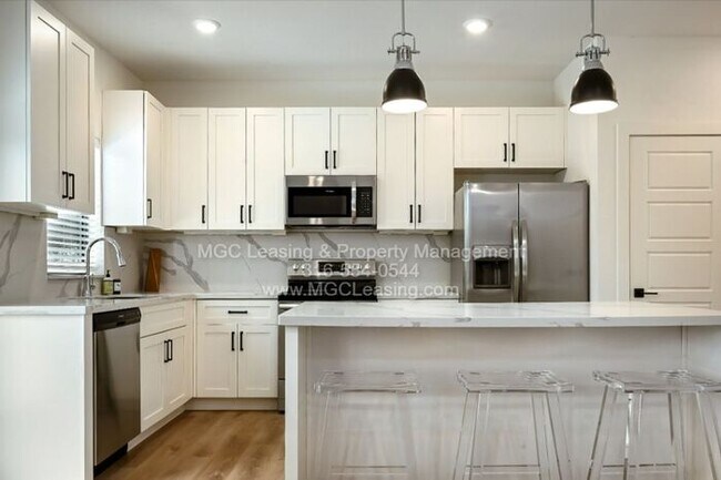 Building Photo - Ayden Place Townhome