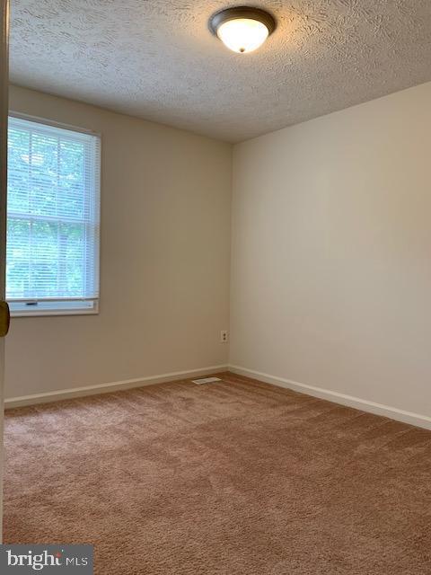 Building Photo - 107 Cross Ridge Ct
