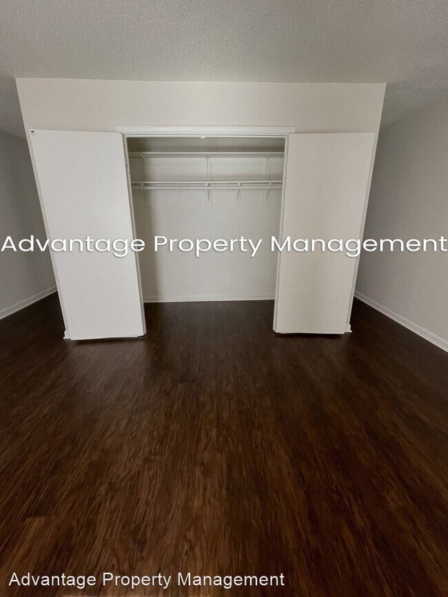 Building Photo - 5 br, 2 bath House - 1502 Rolling Hills Dr.