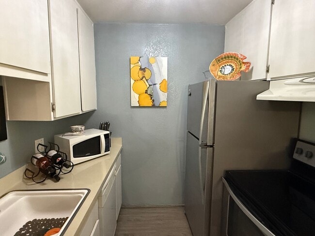 Building Photo - Furnished Apartment for Rent at The Bluffs...