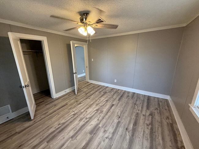 Building Photo - 2910 Mexico Gravel Rd