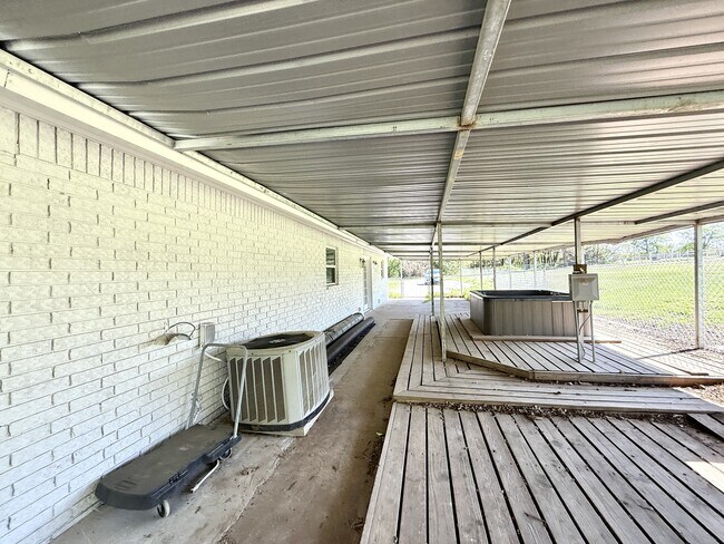 Building Photo - 39 Melody Ln