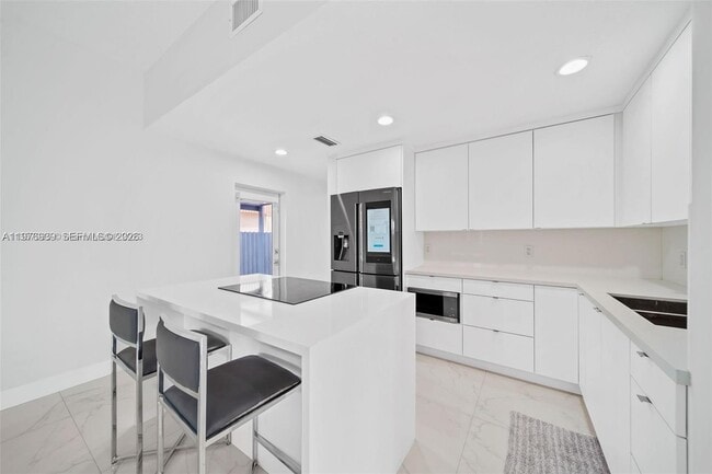 Building Photo - 3436 SW 88th Pl