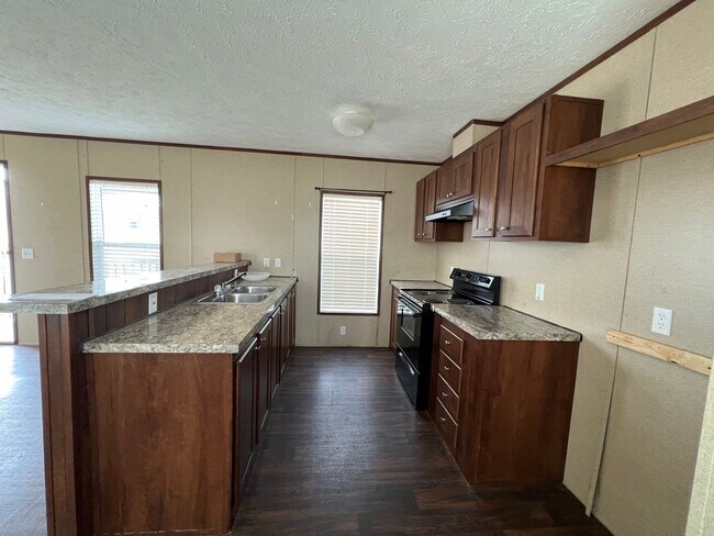 Building Photo - 142 CO ROAD 5516-F42