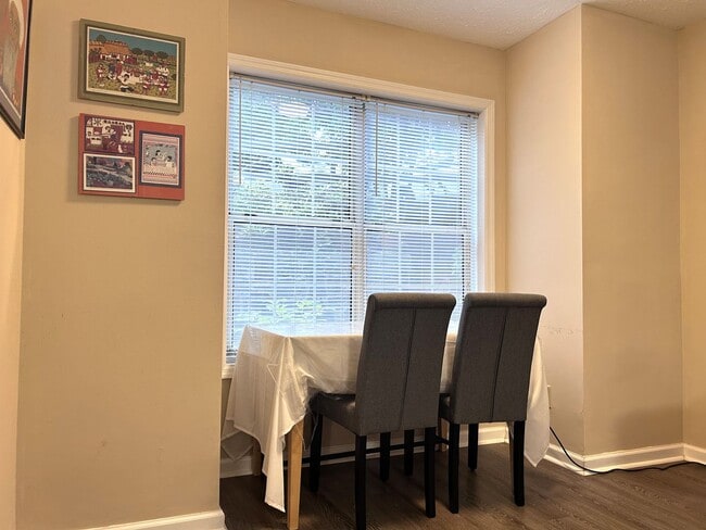 Building Photo - North Druid Hills Hidden Gem!  2 Bed - 2 Bath Near Emory, Available Late July!