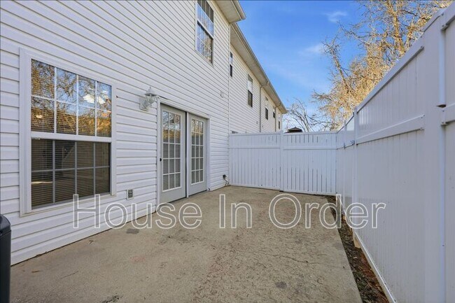 Building Photo - 48 Ridgestone Cir