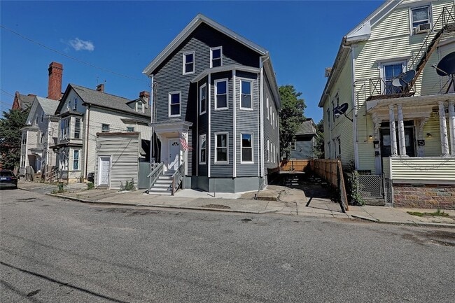 Building Photo - 79 Wendell St