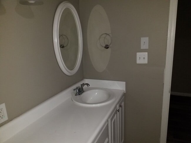 Building Photo - Coming Soon! South KC SF