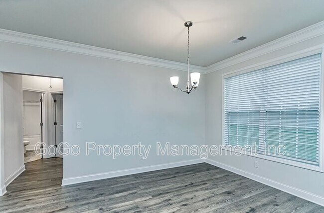 Building Photo - 110 Northwild Dr