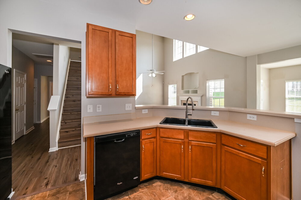 Building Photo - 7215 Hathaway Ct