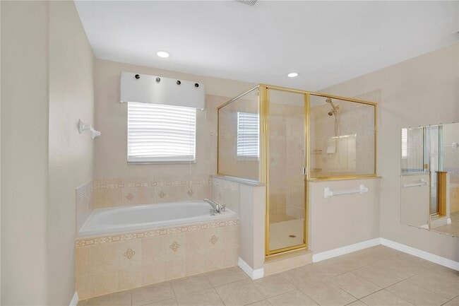 Building Photo - 2615 Lakemoor Dr