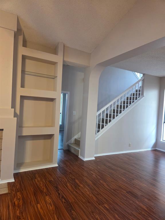 Building Photo - 3215 Tree Grove Dr