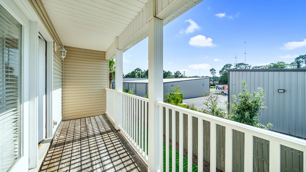 Building Photo - 2108 Sterling Cove Blvd