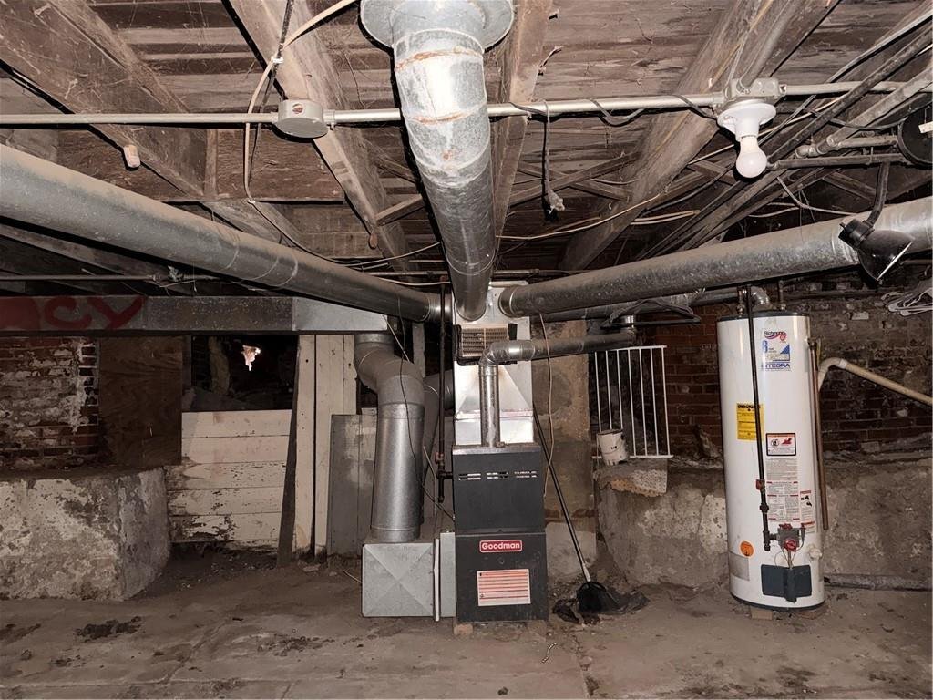 Building Photo - 1646 E Wood St