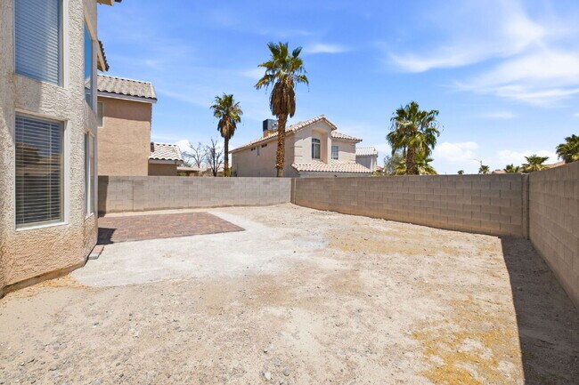 Building Photo - "Modern Comfort Close to Nellis Airforce Base: Spacious 3-Bed Home with 2.5 Baths in Vibrant Las ...