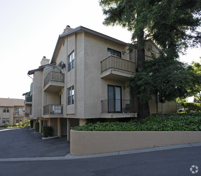 Primary Photo - Alisal Oaks Apartments