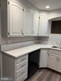 Building Photo - 399 Sunset Rd