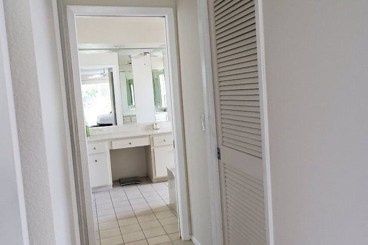 Master bath and closets - 6960 Country Lakes Cir
