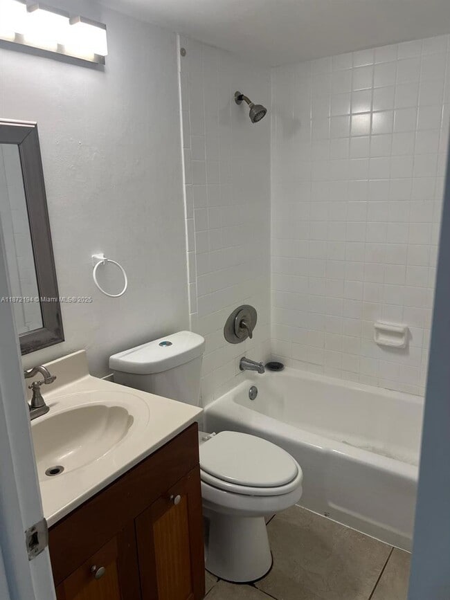 Building Photo - 50 Antilla Ave