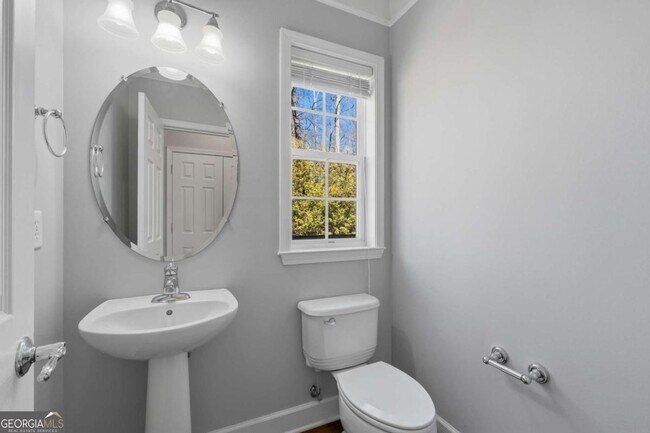 Building Photo - 2117 Wylmoor Way