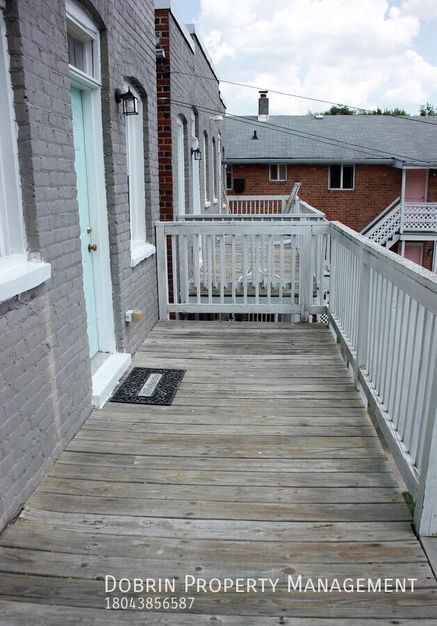 Building Photo - 1919 Lakeview Ave