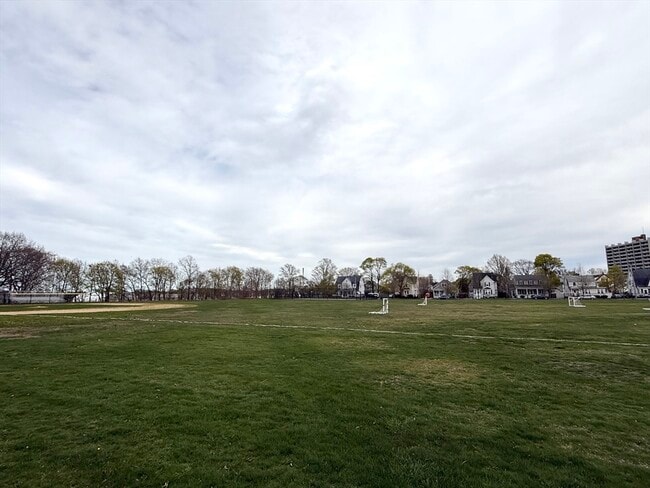 Building Photo - 26 Harrison St