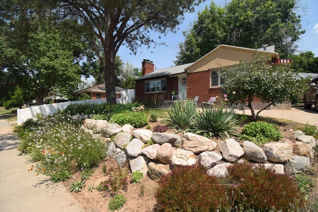 Building Photo - 3382 S Monroe Blvd