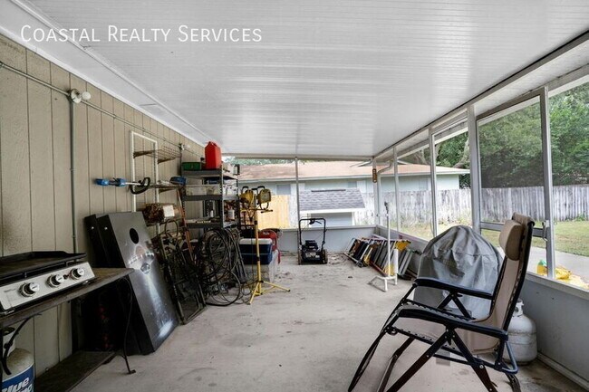 Building Photo - 318 Pelham Rd