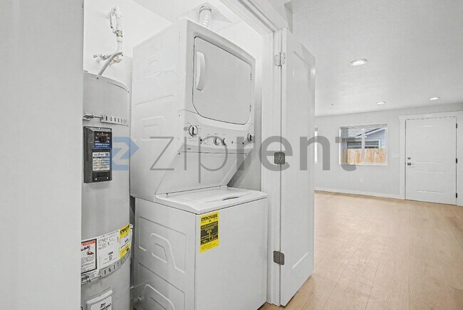 Building Photo - Unit 4329