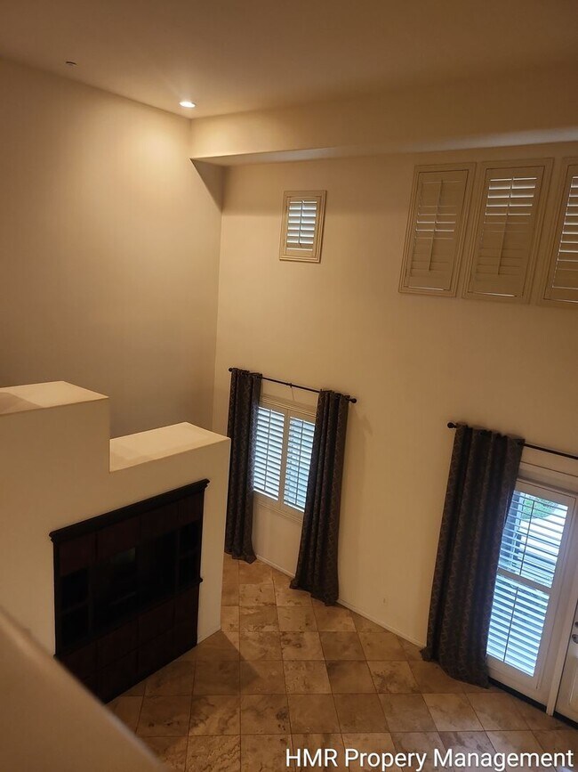 Building Photo - 12377 Hollyhock Dr