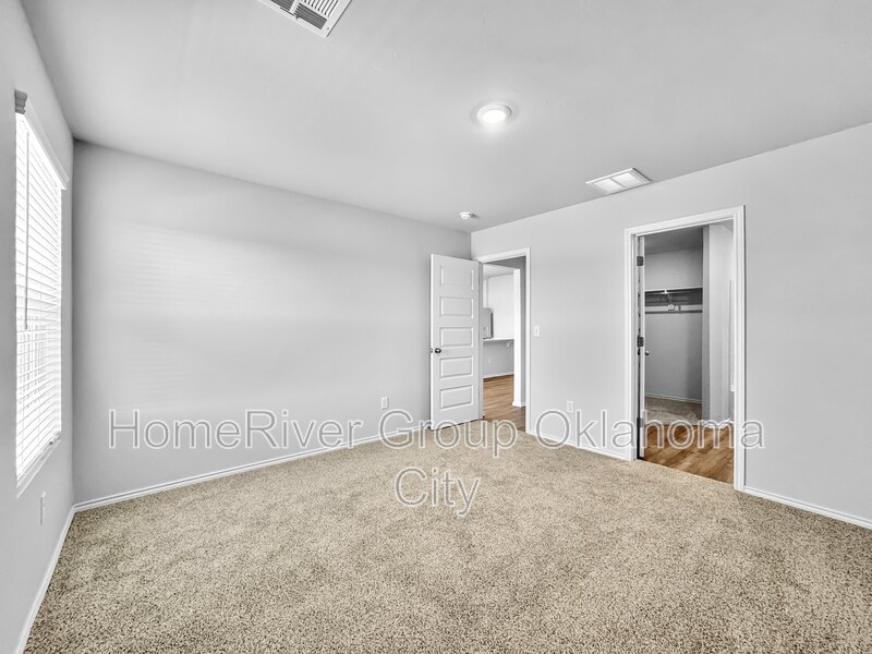 Building Photo - 6116 Holm Oak Rd