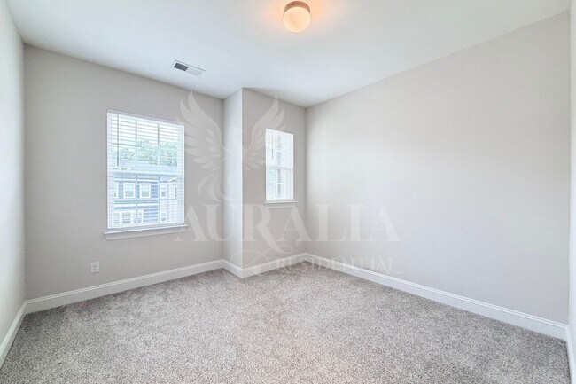 Building Photo - 829 Amley Pl