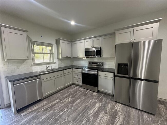 Building Photo - 13314 County Rd 285