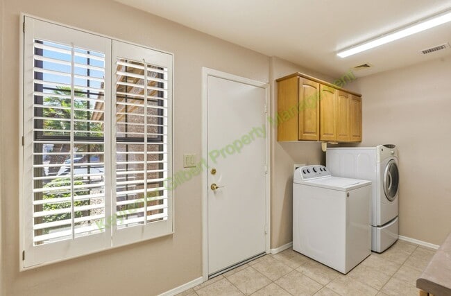 Building Photo - Golf Course Living in Sun Lakes  – 55+ IronOaks at Sun Lakes Community Home on the 18th Fairway!