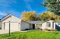 Building Photo - Modern and Updated 3bd/2b Home for Rent in...