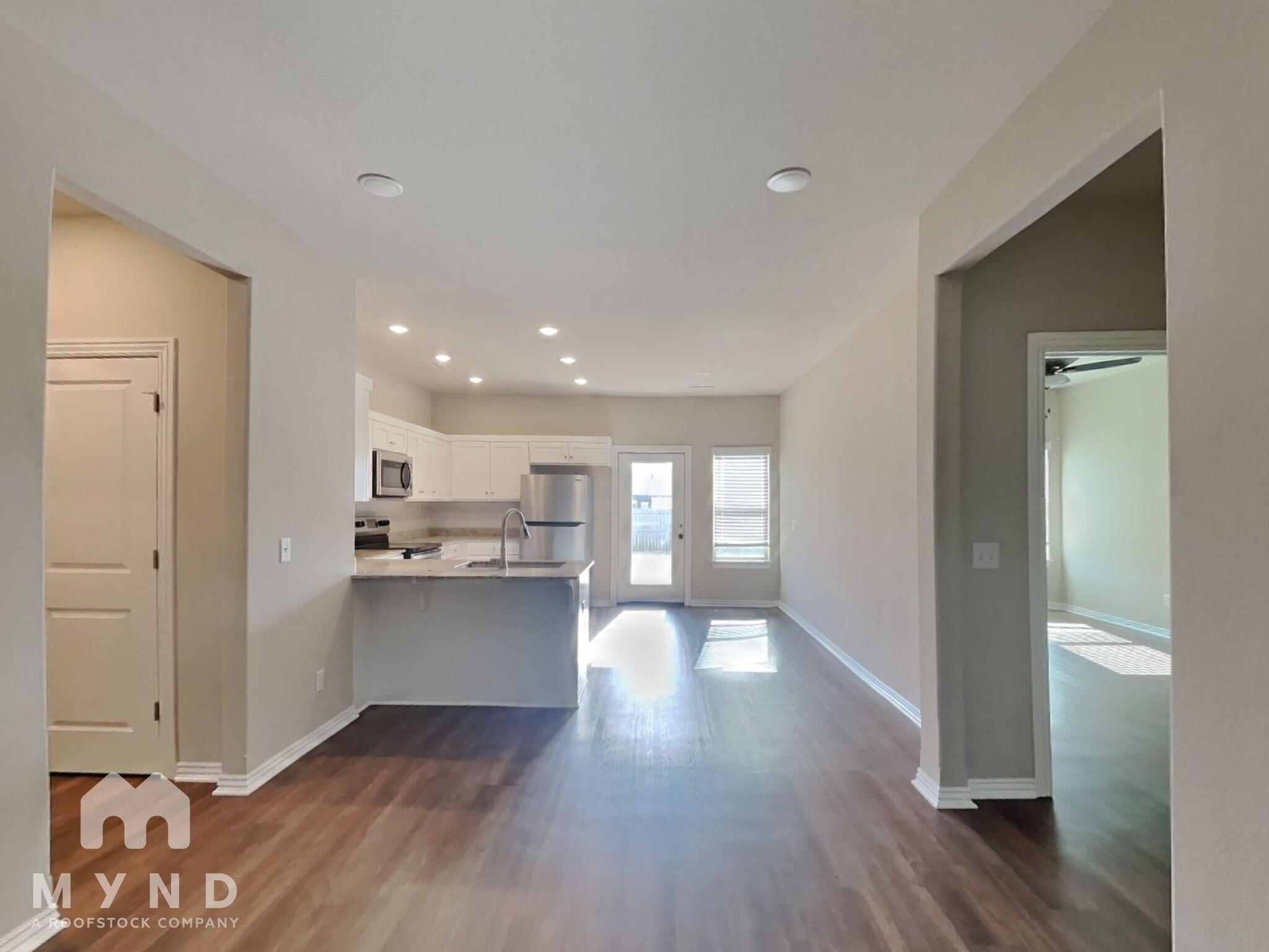 Building Photo - 421 Citation St