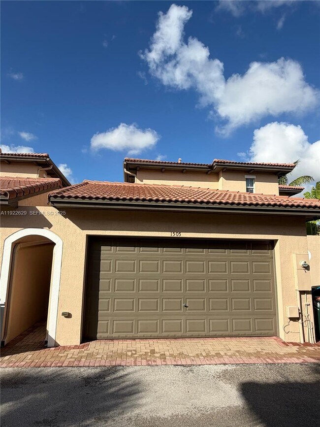 Building Photo - 1505 SW 147th Ave